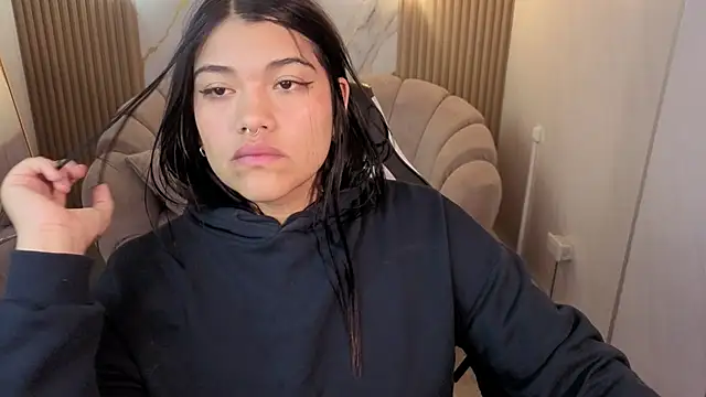 Czat XXX na żywo – Lauris_b