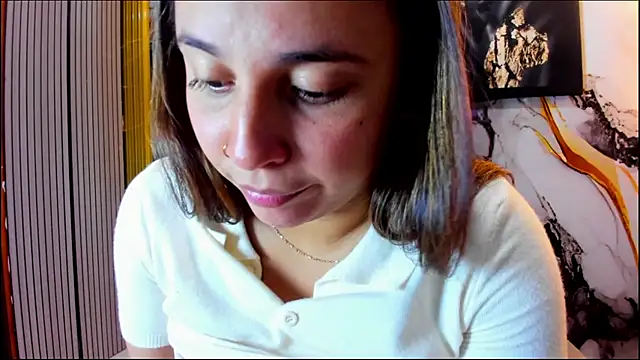 دردشة LizzRouse الجنسية المباشرة