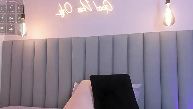 Czat XXX na żywo – Leamonroe__