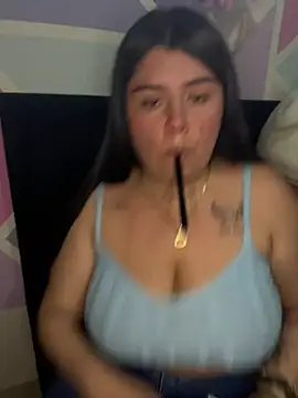 Lia_27xx Chat XXX in diretta