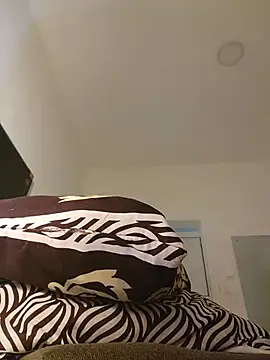 Honeybeespecial's Live XXX Chat