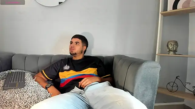 ThiagoBlake élő XXX-chatje