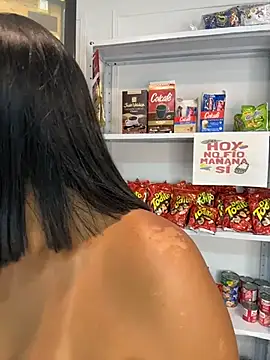 Bella-Ferrern Live XXX chat