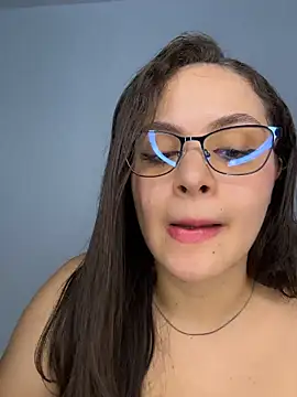 Tayler_Kim Live XXX-Chat