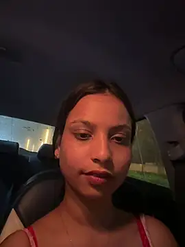 צ'אט XXX בשידור חי של torchermachine