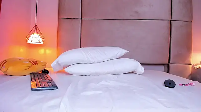jadetorres_'s Live XXX Chat