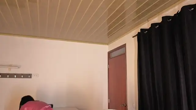 Renaxi_Smith Live XXX-Chat