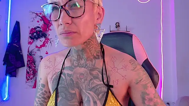 Czat XXX na żywo – Everlyn_Sex