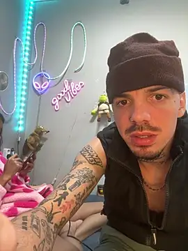 Czat XXX na żywo – Asher_777