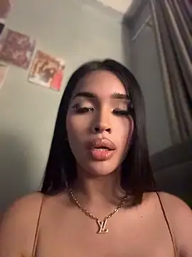 PrettyYoungHugeCockTS Live XXX-chat