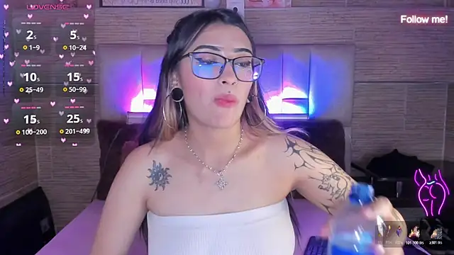 mia_devine_'s Live XXX Chat
