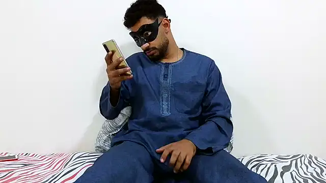 foxsanSs Adlı Modelin Canlı XXX Sohbeti