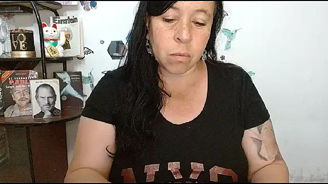 LauraMallioni – Live XXX-chat