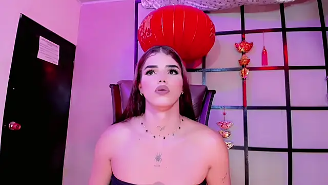 Chat +18 de Kendall_Price_ ao vivo