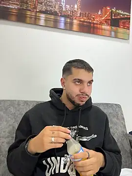 AmadeoWild live XXX chat