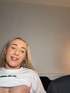 Strongqueen Chat XXX in diretta