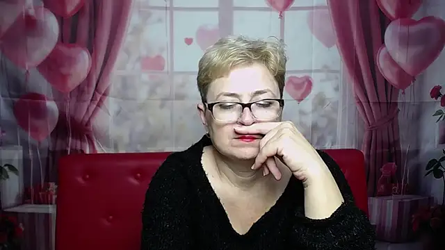 EmiliaGree live XXX chat