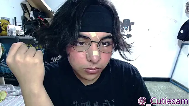 Cutie_Sam élő XXX-chatje