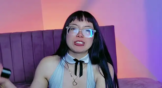 Онлайн чат XXX uchiiky_doll