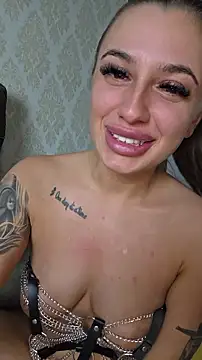Czat XXX na żywo – CrazyBhonnieX