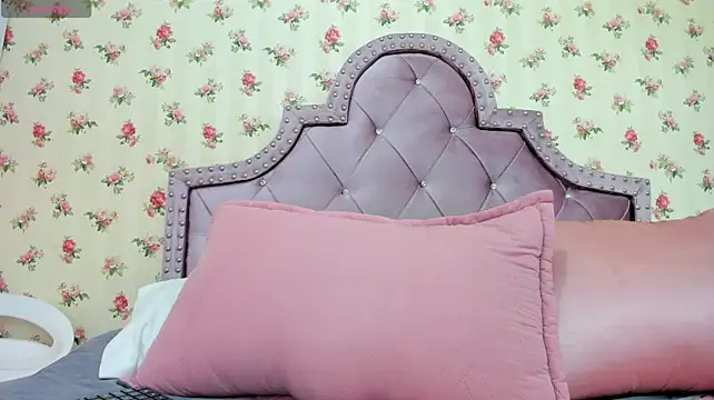 Chat +18 de ariana_moon00 ao vivo