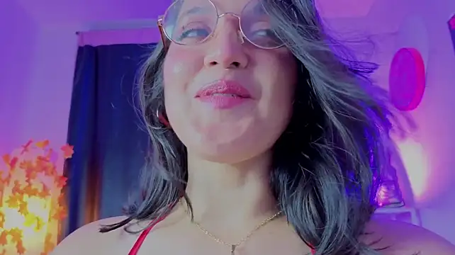แชท XXX สดของ naharasoller