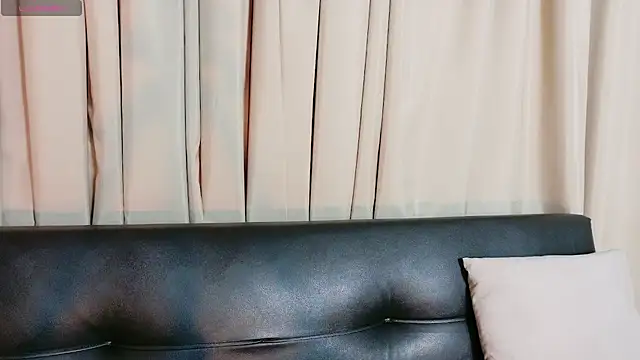 Zara_Fire Adlı Modelin Canlı XXX Sohbeti