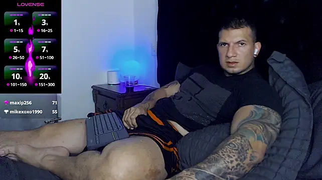 Shane_Clay Chat XXX in diretta
