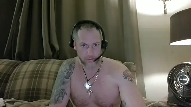 Freakslut007 élő XXX-chatje