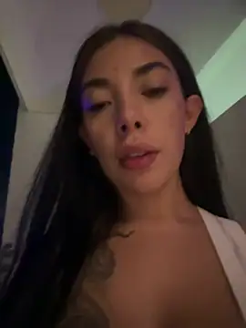 karolvegaa Chat XXX in diretta