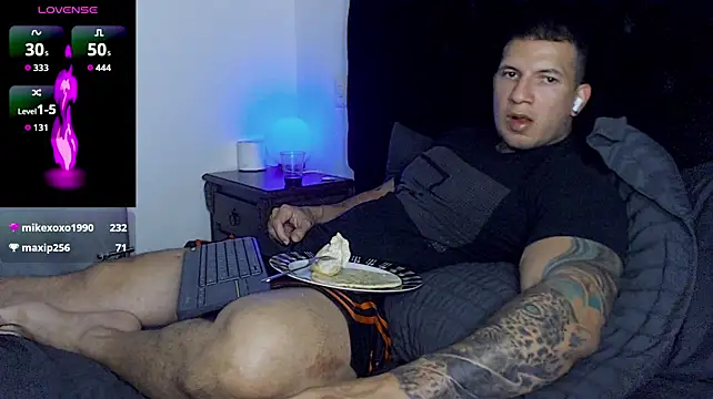 Shane_Clay Live XXX-Chat