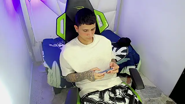 Brett_bless élő XXX-chatje