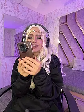 Czat XXX na żywo – Elodiee_Roussee