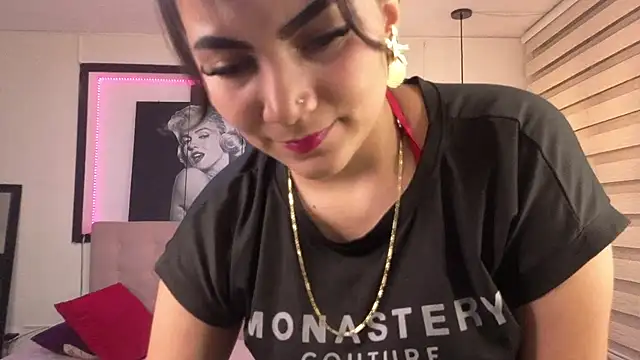 Chatroom XXX en direct de Iris_moon_
