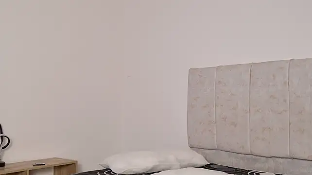 elizabeth_bathory_oa Adlı Modelin Canlı XXX Sohbeti