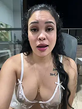 Chat XXX en directo de FOX_LATINA