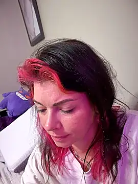 MarlaFknSinger Chat XXX in diretta