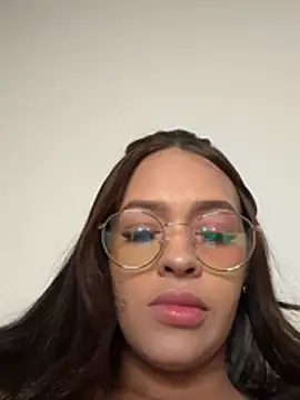 Czat XXX na żywo – Lyly_Angelll
