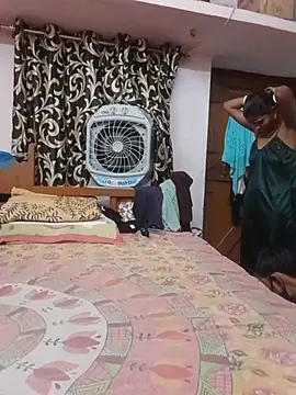 Seela_bhabhi09 Show in webcam