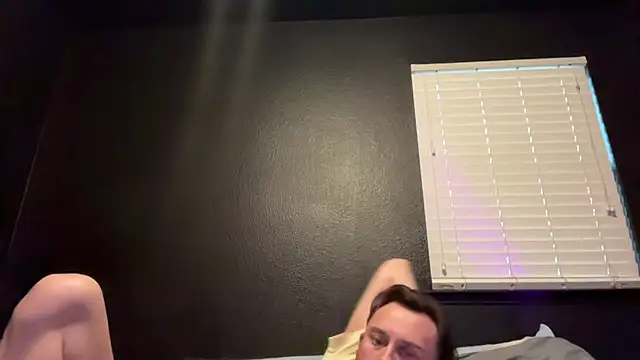 WhiteMamba6910 即時 XXX 聊天