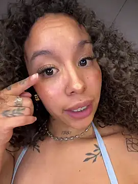 Chat +18 de MarieLeon ao vivo