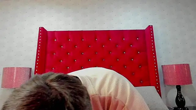 NickWild Adlı Modelin Canlı XXX Sohbeti