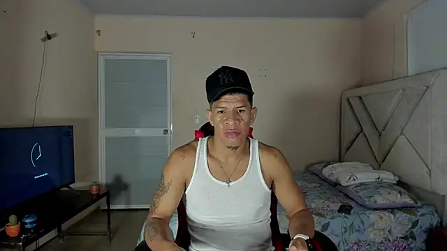 Czat XXX na żywo – Felipe-ReyesF4