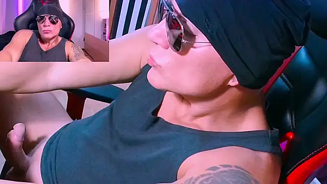 Chat +18 de MattSteelX ao vivo