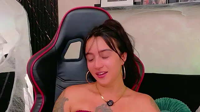Czat XXX na żywo – EmmyEvans1