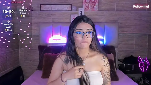 mia_devine_ Live XXX-chat