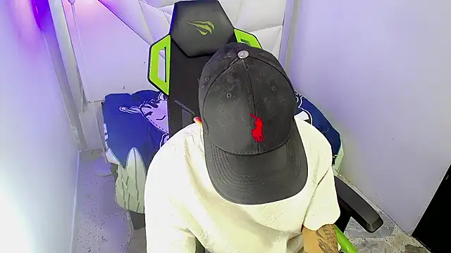 XXX chat uživo modela Brett_bless