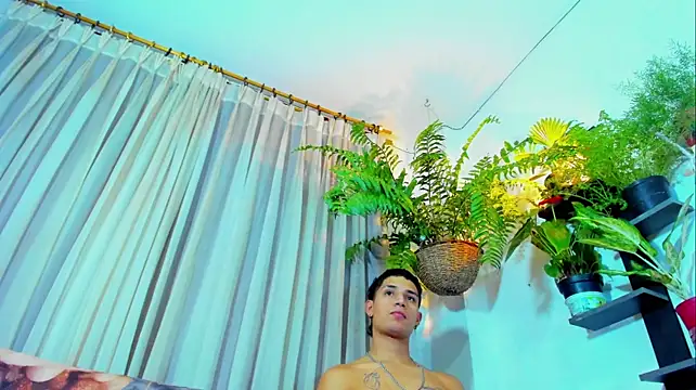 Boy_Leon_X's Live XXX Chat