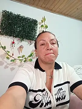 dangerous_milf 现场XXX聊天