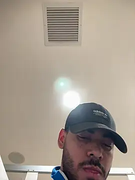 Karimfucku Chat XXX in diretta